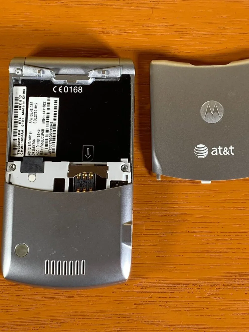 Motorola RAZR V3 AT&T Flip Phone Tested Working No SIM No Battery